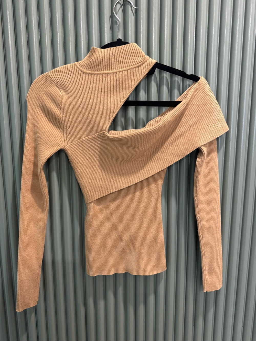 NBD Camel Ribbed Asymmetric Cutout Turtleneck Sweater - Picture 6 of 7
